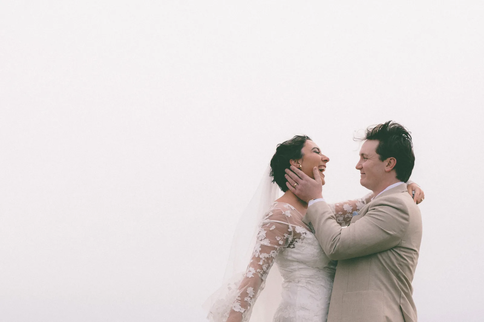 Bride and groom portrait on rocky outcrop – Sydney documentary wedding photographer